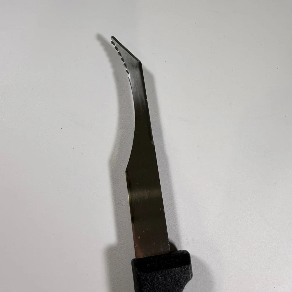 Farberware Seafood Shrimp Cleaner Deveiner Stainless Steel blade Serrated Tip